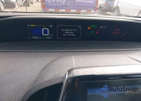 2020 Toyota Prius Prime Limited z USA, uszkodzony, nr VIN JTDKARFP5L3152132